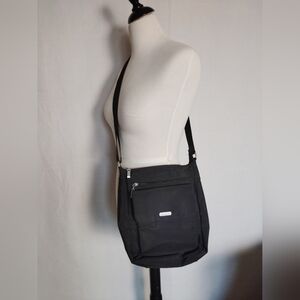 Baggalli Pocket Town Solid Black Crossbody Shoulder Bag